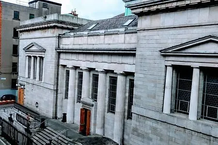 Metrostays - O'Connell Street 84-2 Dublin 0*,